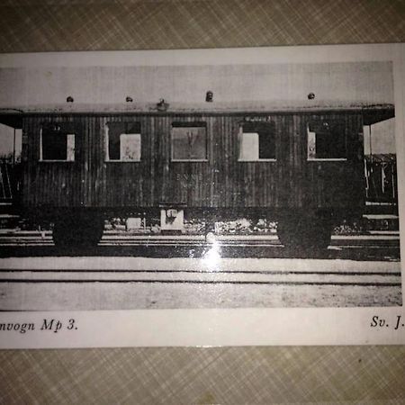 Fjordhytten. Rebuild Train Wagon From 1937. Apartment Odense Exterior foto